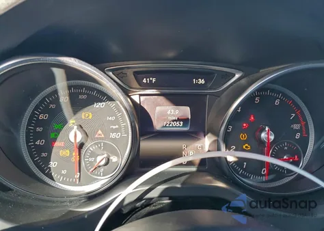 2018 Mercedes-Benz Cla 250 4Matic z USA, uszkodzony, nr VIN WDDSJ4GB6JN566713